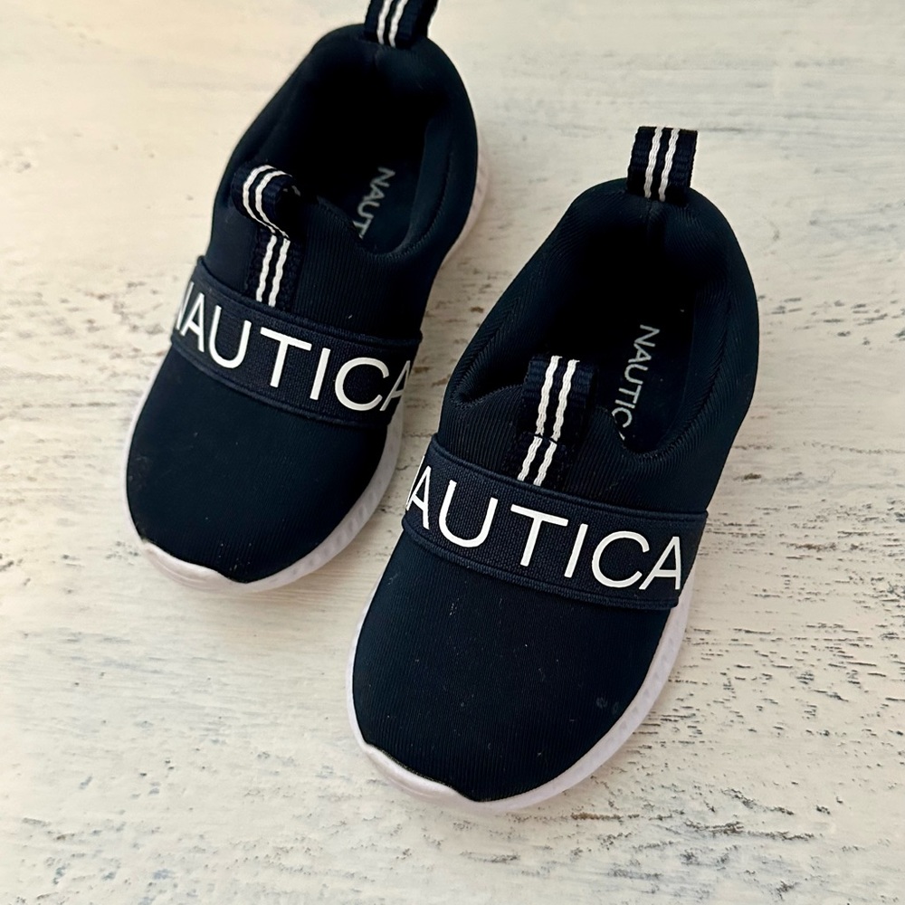 Toddler Nautica Sneakers Size 4 - Picture 3 of 4
